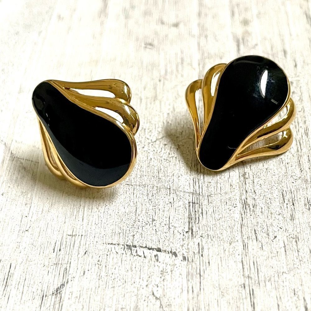 Vintage Monet gold tone and black clip on earrings